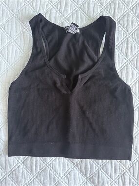 Fashion Nova Black Ribbed V-Notch Crop Tank